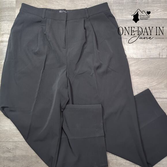 New York & Company Plus Size STraight Leg Dress Pants Size 18 - Picture 1 of 6